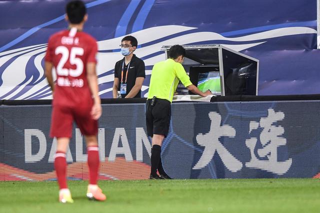 中国男篮公布备战世预赛集训名单 多位“00后”球员入选